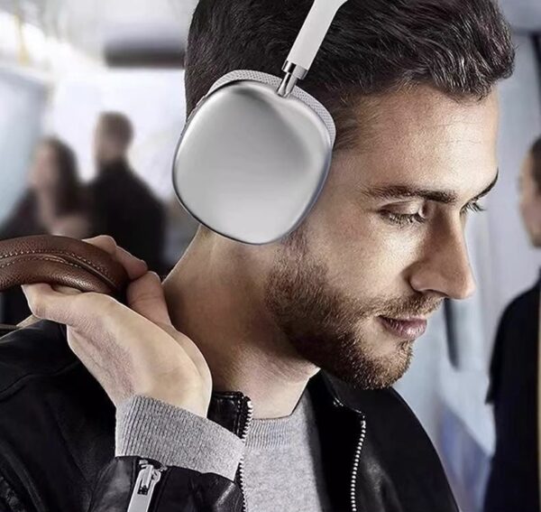 High-Fidelity Sound P9 Pro Max Wireless Headphones - Image 7