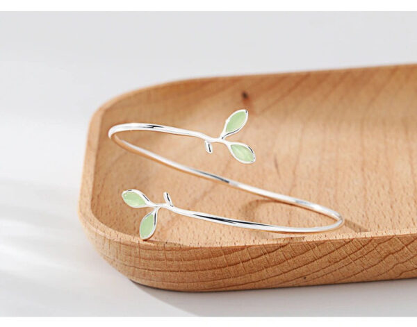 Simple Silver Grass Bangle Hand Chain