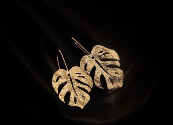 Gold-plated Palm Leaf dangle Earrings - Image 2