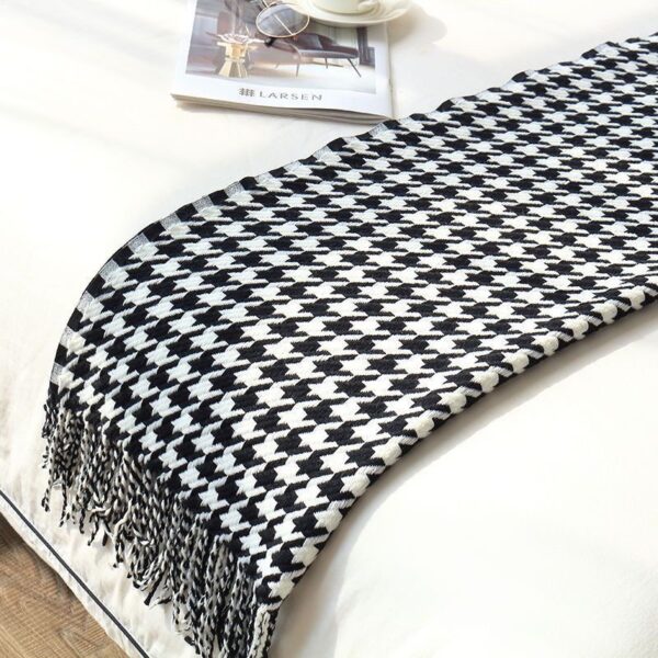 Houndstooth Throw Blanket - Image 2