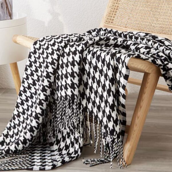 Houndstooth Throw Blanket - Image 4